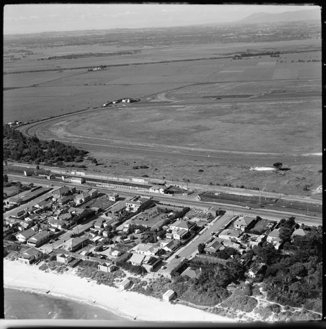 Aerial view of Aspendale looking north west, 1950