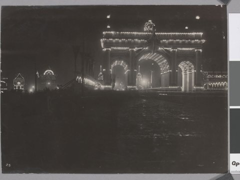 Municipal Arch and Melbourne Exhibition Building illuminated, 1901