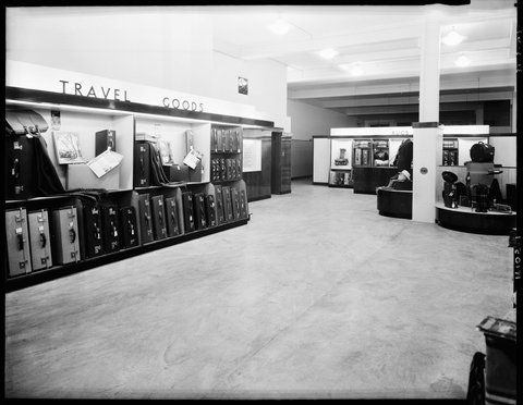 Snows Mens Wear Ltd. store at 240 Bourke St., Melbourne, 1947