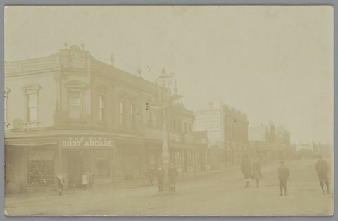 Cnr. Auburn & Burwood Rds. Hawthorn, c. 1904