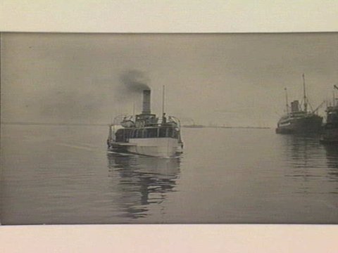 [Paddle steamer, 'Gem', at Williamstown], 1937