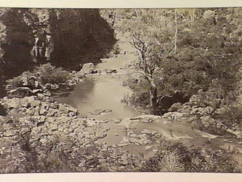 [The Tunnel, Yarra River, Warrandyte], 1865–95