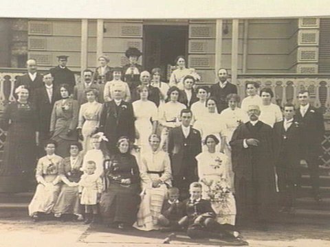Wedding group portrait, Fisher family, Oakleigh Hall, Hughendon Street, East St. Kilda, 1913