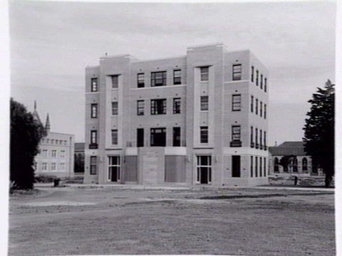 Completion of Commerce Building, University of Melbourne, Parkville, c. 1940