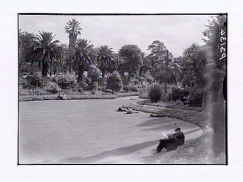 Alexandra Gardens, Melbourne, 1948
