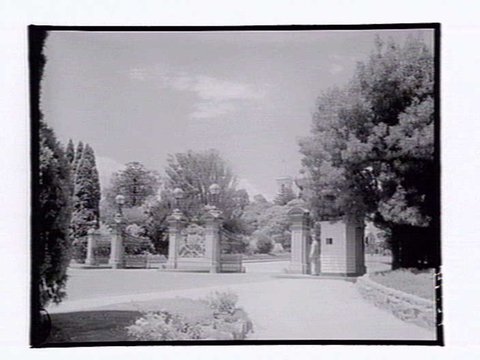 Government House Entrance Gates, Melbourne, 1954