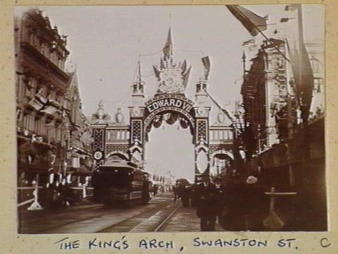 The King's Arch, Swanston St, c. 1901
