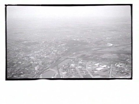 View of Melbourne, looking north-east from South Melbourne, 1937–38