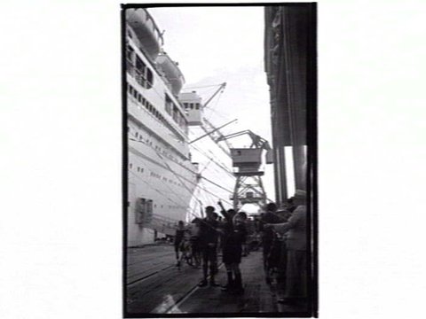 Streamers breaking as a ship leaves Port Melbourne, 1936–39