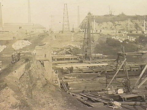 Construction site of the Chapel Street Bridge, Prahran, 1922