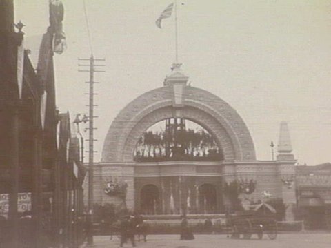 Flinders Street Railway Station, decorated for the occasion of the tour of the Duke and Duchess of York and Cornwall, 1901