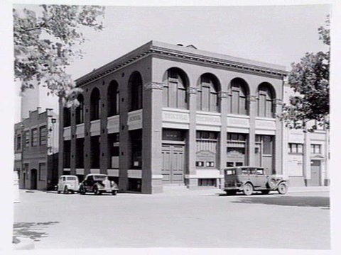 Textile School exterior, King Street?, 1938–40