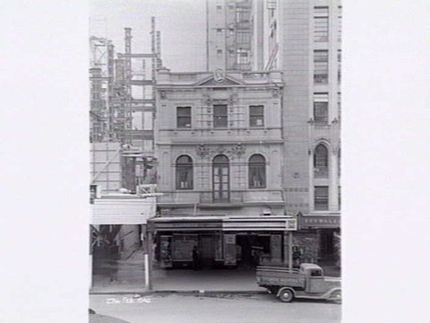 Buildings in Elizabeth Street, Melbourne, 1940