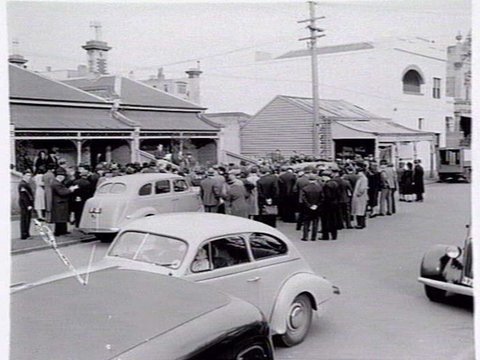 Executor's auction of a Victorian Terrace house at 88-102 Millswyn Street, South Yarra, c. 1940