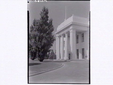 Entrance City Hall, Box Hill, 1948