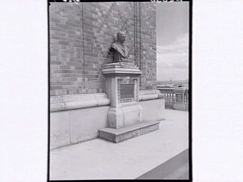 Catani Bust & plaque. St. Kilda, 1950