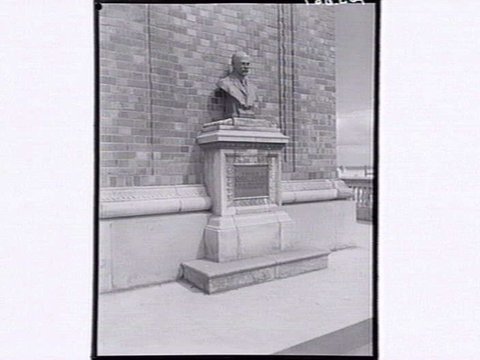 Catani Bust & plaque. St. Kilda, 1950