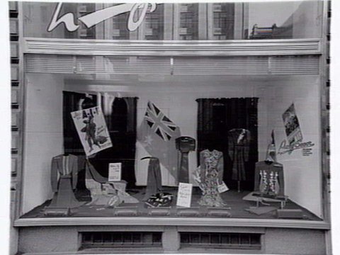 Display window Lucy Secor, 280 Collins Street, Melbourne with AIF recruiting poster display, c. 1941