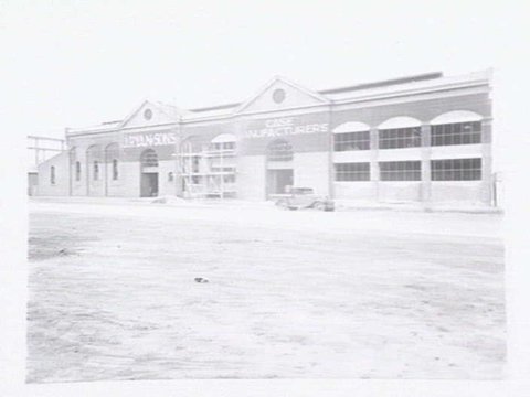 J. Ryan & Sons, Case Manufacturing building at 19 Northumberland St., Collingwood, c. 1943