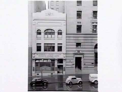 Liverpool, London & Globe Insurance Co. at 415-7 Collins St., Melbourne, part of AMP Chambers, 419-425 Collins St, 1949