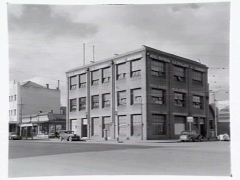 Warehouse at 324-6 Spencer St., corner of La Trobe St., Melbourne, housing R.D. Phillips & Co., wool buyers, and Norman McLeod & Co., paint merchants, 1949