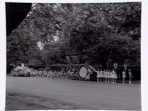 St. Kilda Boys Club and St. Kilda Girls Club floats decorated for a parade, 1951