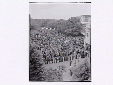 Large crowd at Flemington Racecourse, 1949