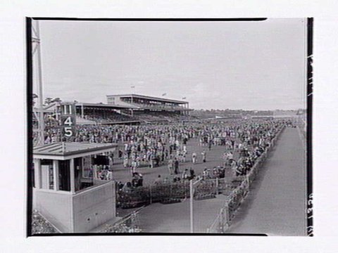 Horserace on Melbourne Cup Day at Flemington Racecourse, 1949