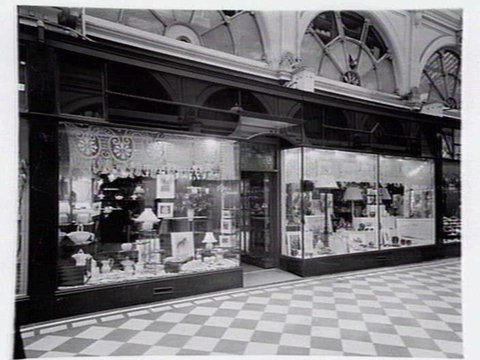 Light & Shade', light shop, 17-19 Royal ARcade, 335 Bourke Street, Melbourne, 1940–46