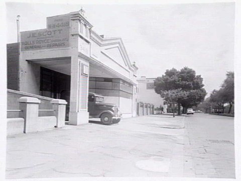 Exterior of workshop, J.E. Scott, Rolls Royce specialist, 348 St. Kilda Rd., Melbourne, c. 1947