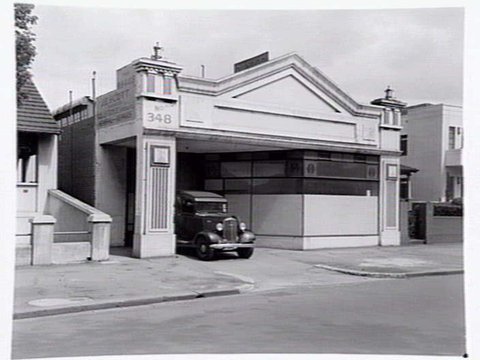 Exterior of workshop, J.E. Scott, Rolls Royce specialist, 348 St. Kilda Rd., Melbourne, 1944–50