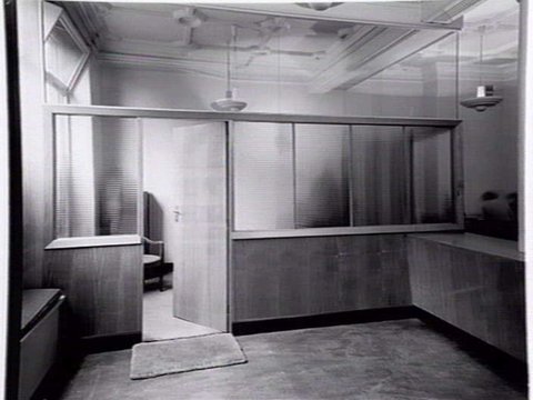 J. E. Hunt and Co., tobacco merchants, 28-30 Queen St, 1948