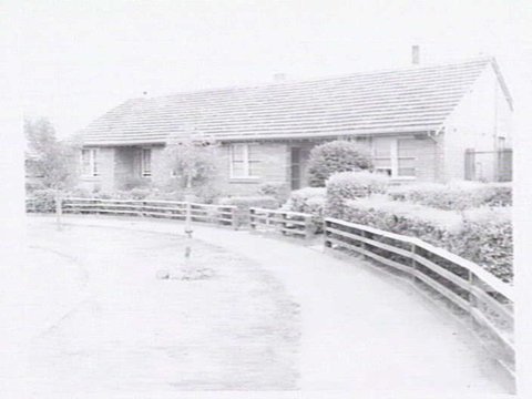 Housing Commission of Victoria houses in the vicinity of Clarke St., on the Northcote, 1949