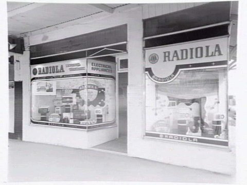 Suburban electric appliance retailer, possibly Wetzler's Radio, 827 Burke Rd., Camberwell, 1947–53