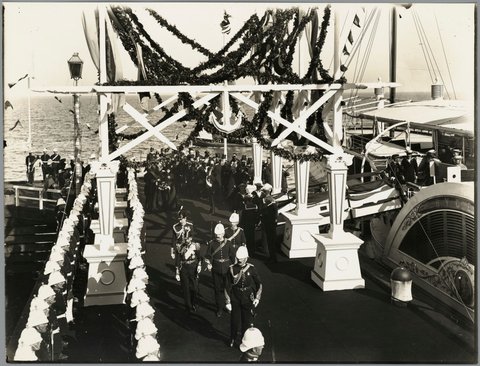 Arrival of the Duke and Duchess of York at St. Kilda on 6 May 1901