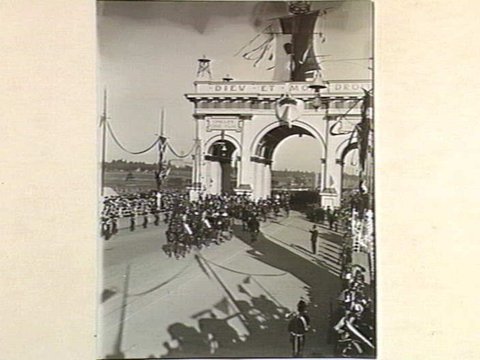 Procession on Princes Bridge, 1933