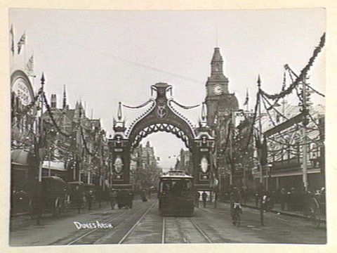 Dukes Arch [Bourke Street, west from Swanston Street], 1939