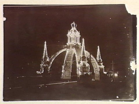 Decorations, corner of Russell and Collins Streets, c. 1901