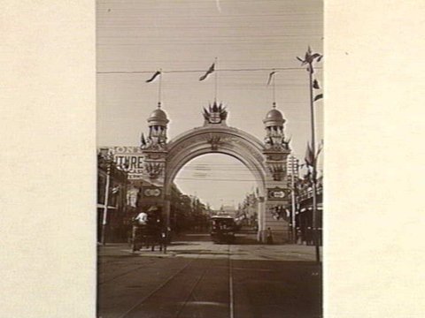 Bourke Street, east from Russell Street, c. 1901
