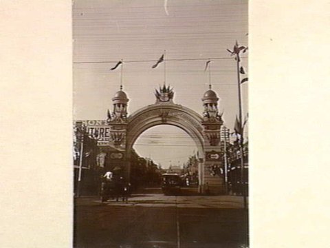 Bourke Street, east from Russell Street, c. 1901
