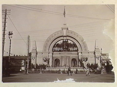 Flinders Street arch, c. 1901