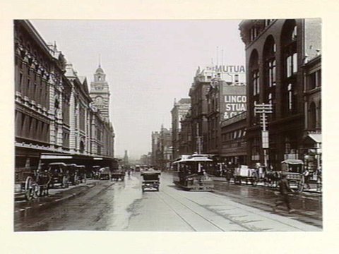Flinders Street looking west from Swanston Street, 1913–14