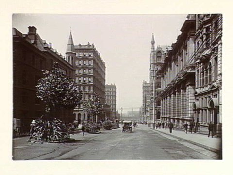 Queen Street looking south showing Prell's Buildings, 1913–14