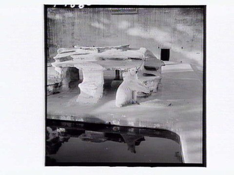 Polar bear enclosure, Melbourne Zoo, 1953