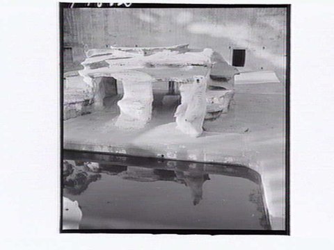 Polar bear enclosure, Melbourne Zoo, 1953