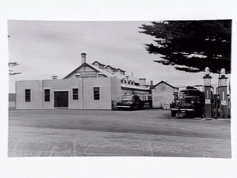 Kraft factory at Riverside Ave., South Melbourne and Milk Products factory, 1947
