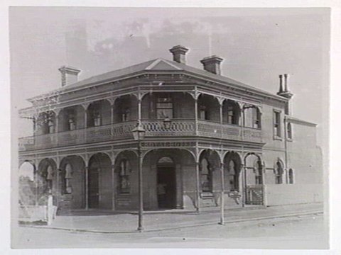 Royal Hotel, Mt. Alexander Road, Essendon, 1900–30