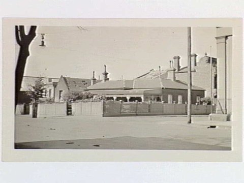 Home of Capt. Wood, on the cnr. of Greeves and Gore Streets, Fitzroy, 1934