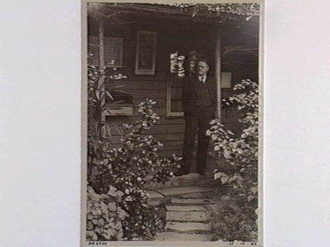 La Trobe's Cottage, Jolimont, 1943