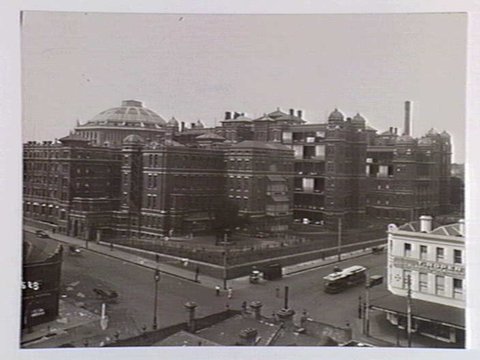 Melbourne Hospital, cnr. of Swanston and Lonsdale Streets, c. 1920